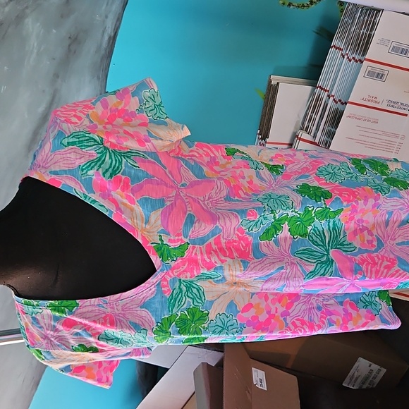 Lilly Pulitzer Fitted Pink and Green Short Sleeve Tee - Picture 3 of 7